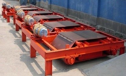 Separatore magnetico permanente auto-pulitore ad alta coercibilità