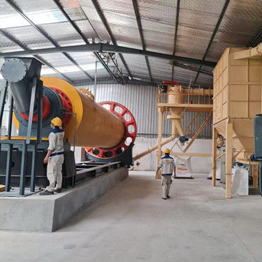 Macchina per la produzione di polveri di quarzo per macchine di macinazione a sfere in ceramica di quarzo a rettifica ultrafine